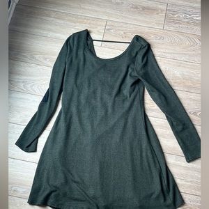 Green woman’s dress